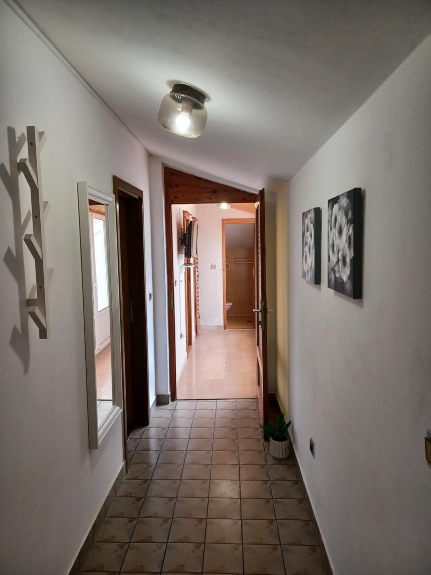 Apartments Emilija Makarska Oda fotoğraf