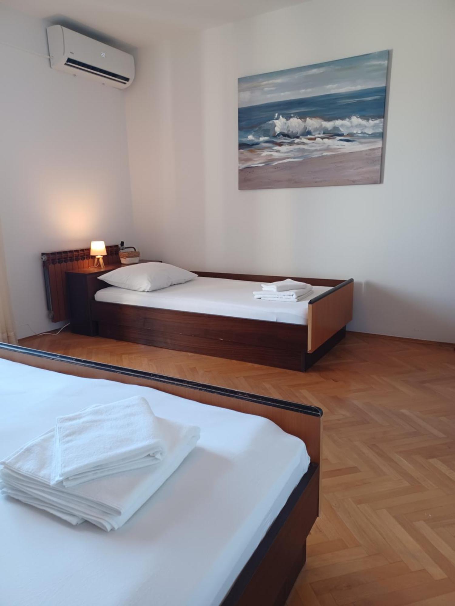 Apartments Emilija Makarska Oda fotoğraf