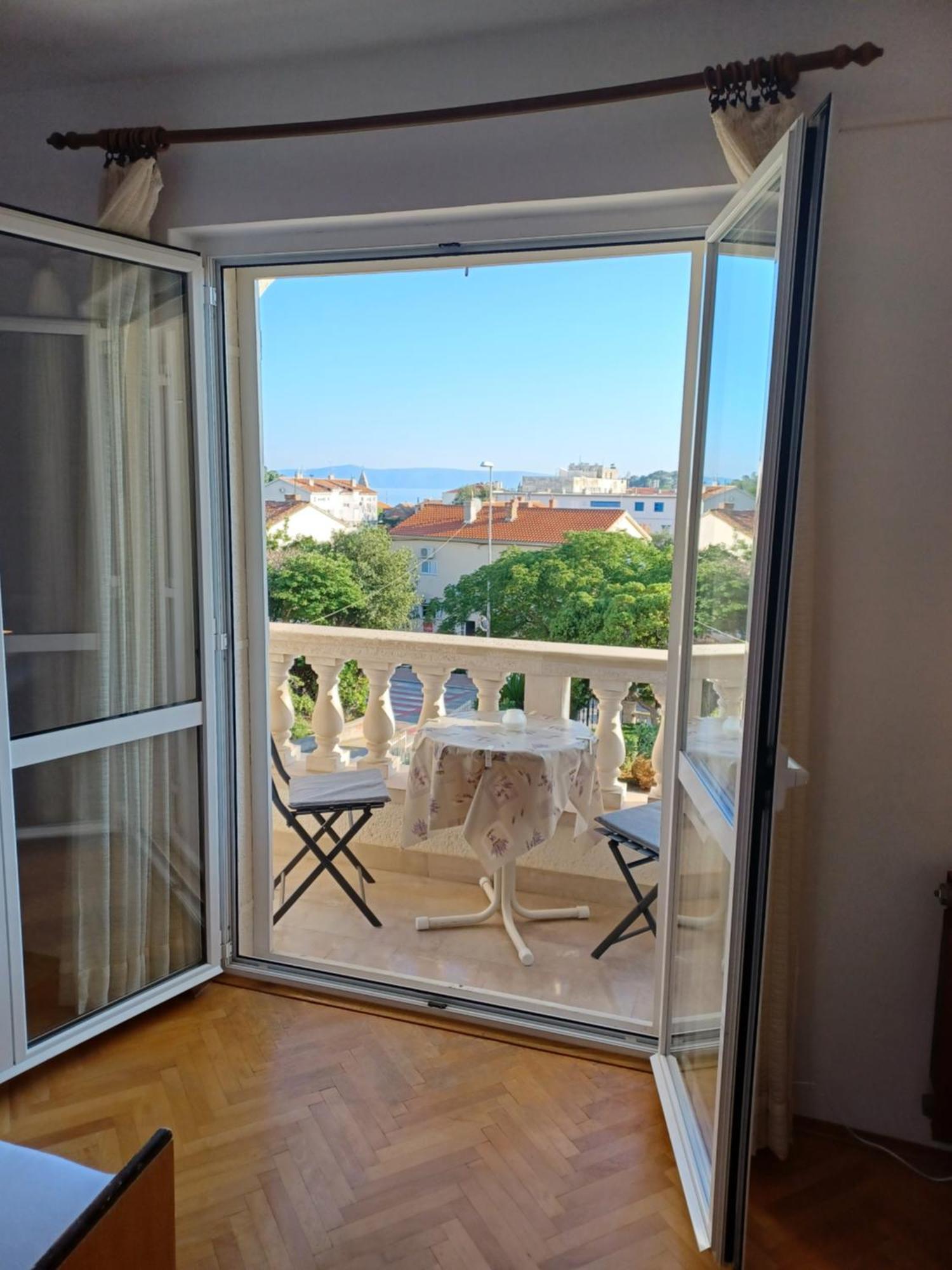 Apartments Emilija Makarska Oda fotoğraf