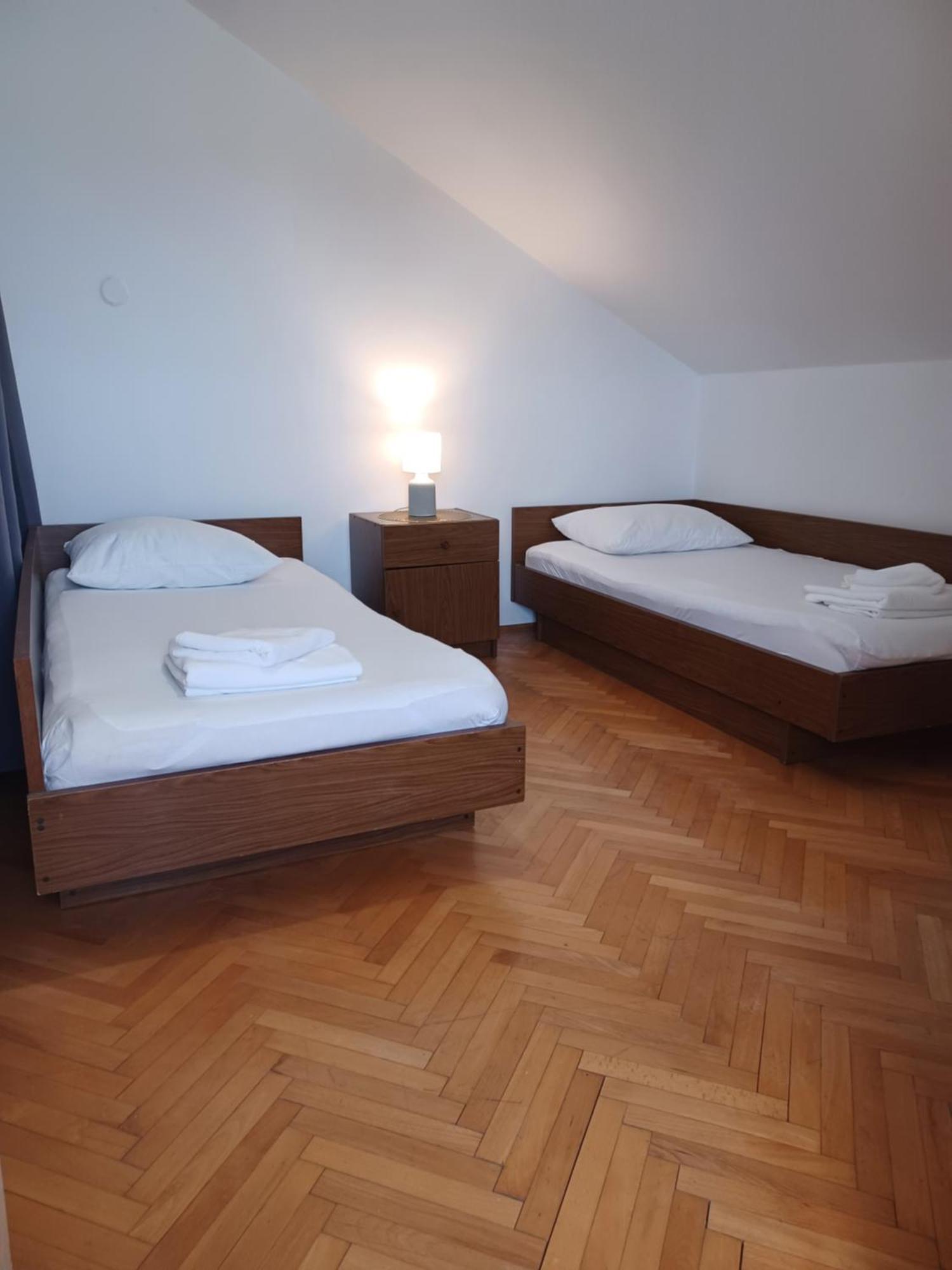 Apartments Emilija Makarska Oda fotoğraf