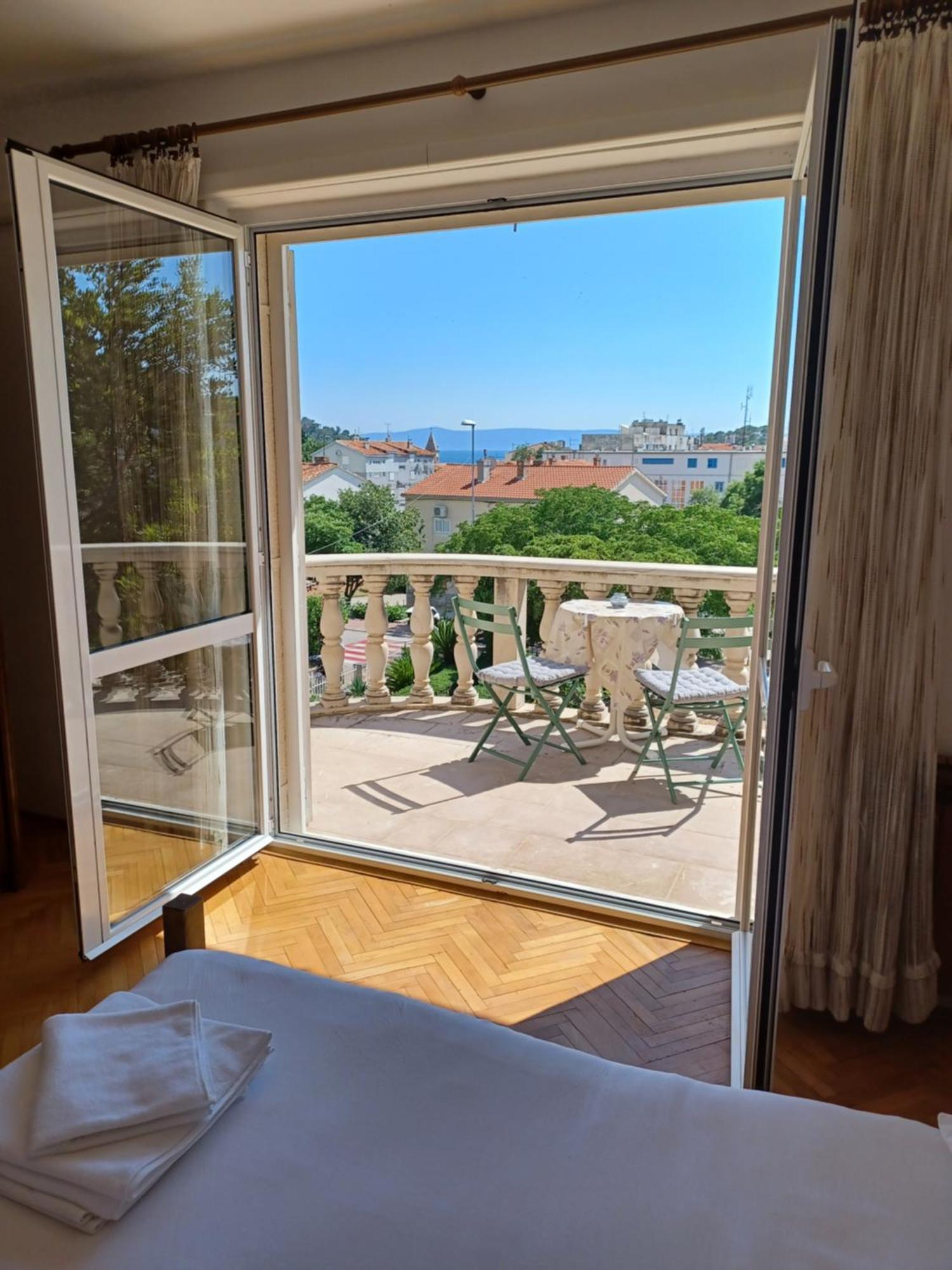 Apartments Emilija Makarska Oda fotoğraf