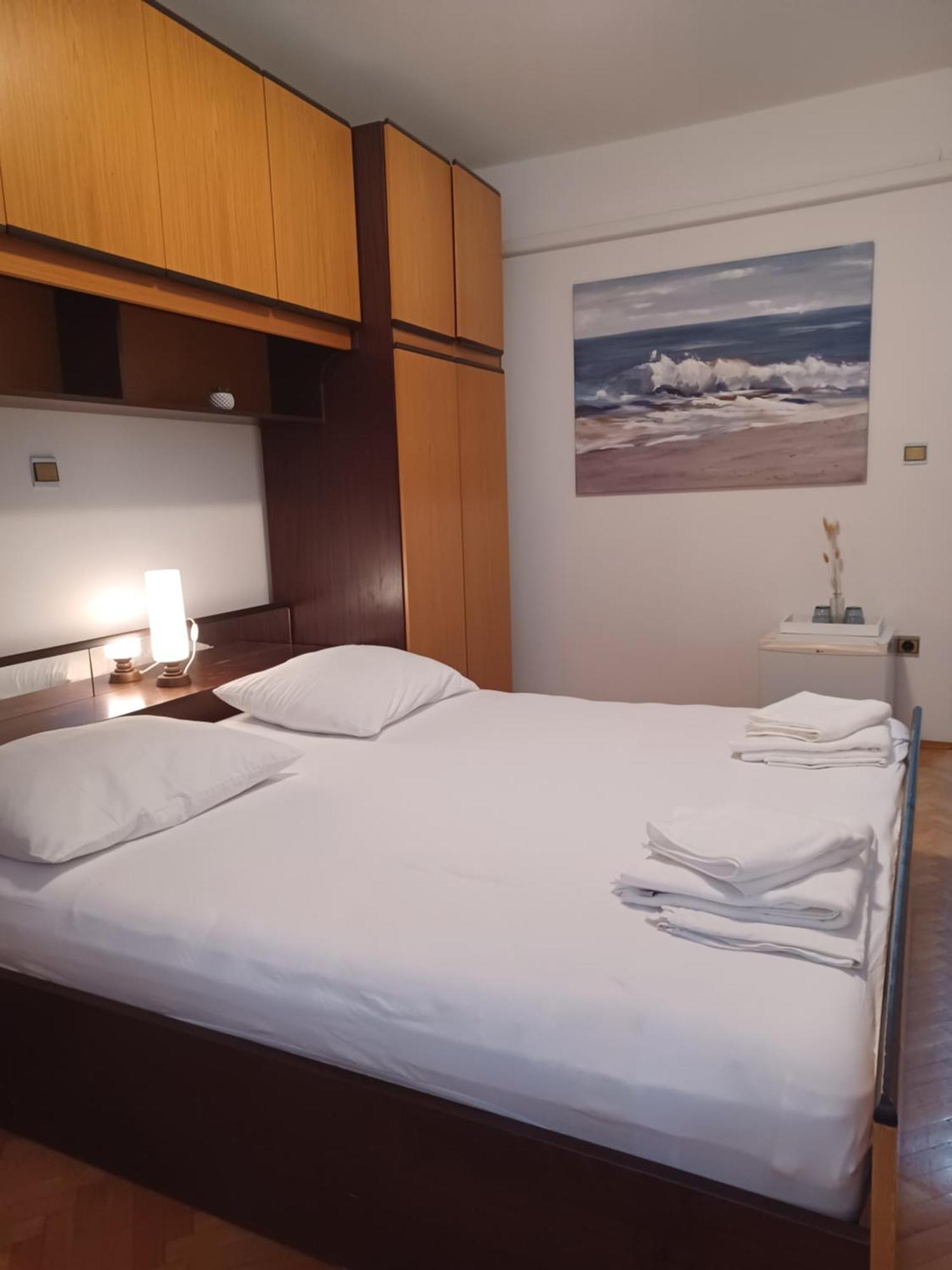 Apartments Emilija Makarska Oda fotoğraf