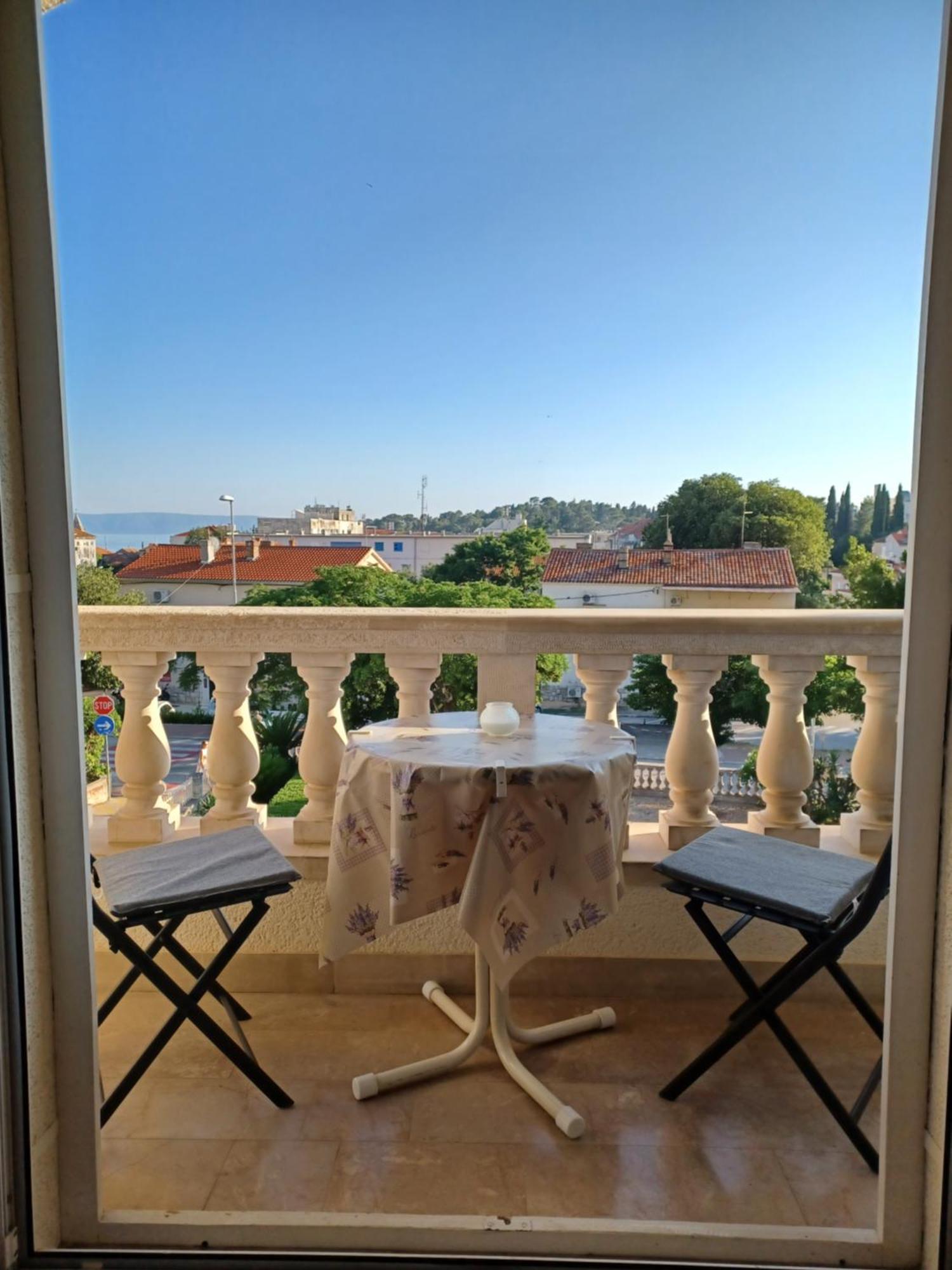 Apartments Emilija Makarska Oda fotoğraf