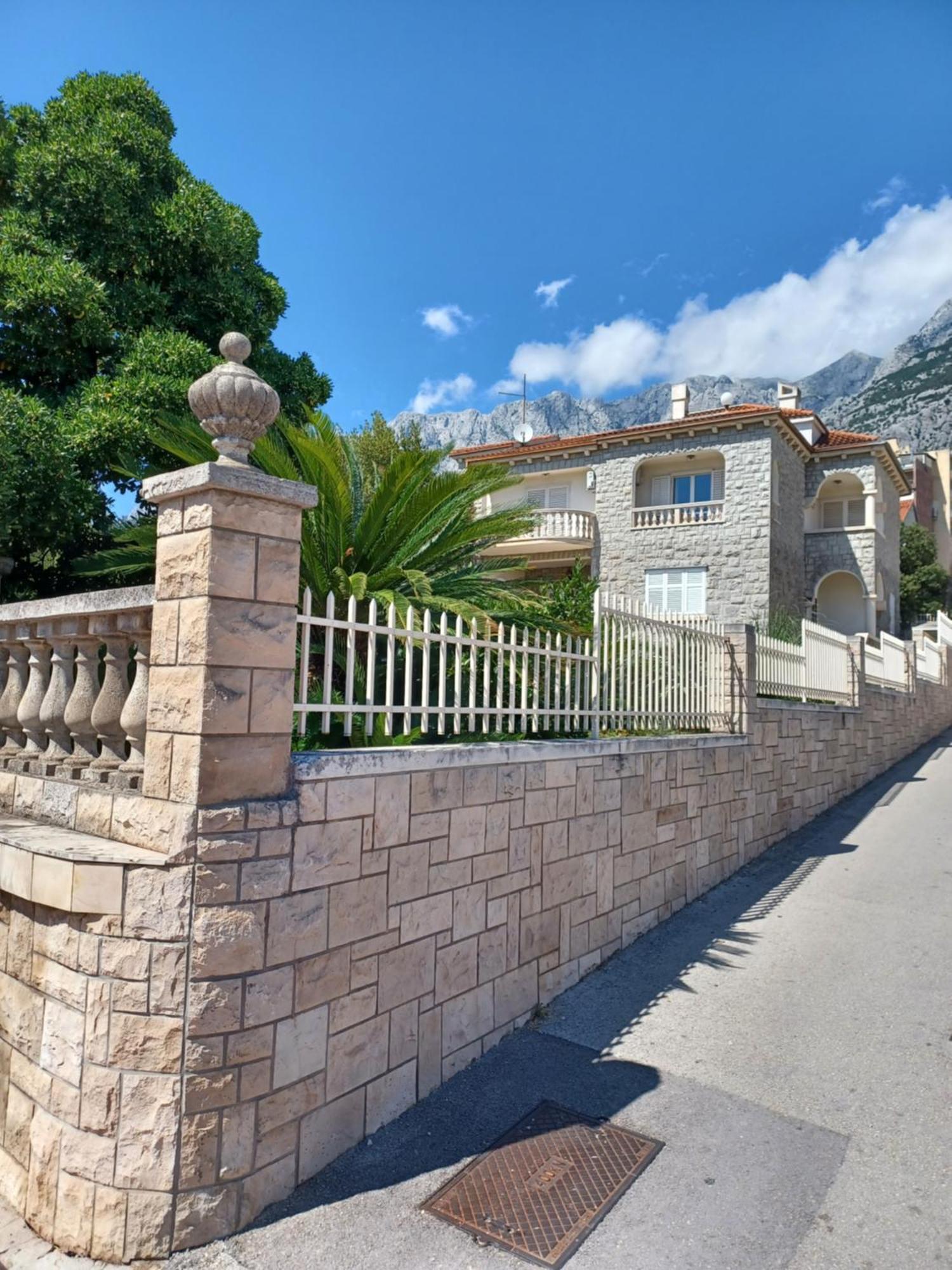 Apartments Emilija Makarska Oda fotoğraf